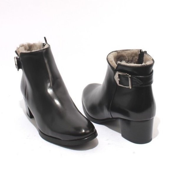 ITALIAN Black Leather Shearling Ankle Heel Boots - Picture 2 of 9